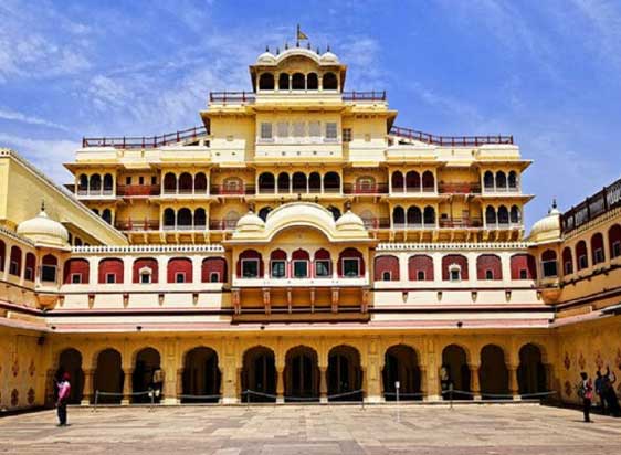 Explore Jaipur in a Day: Ultimate Tour Package